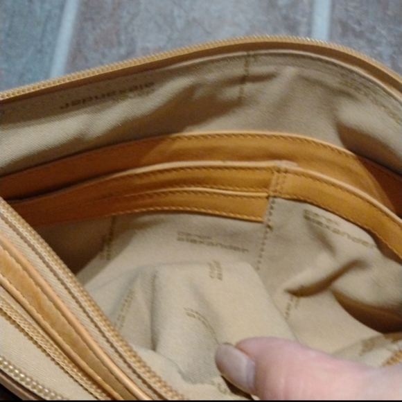 Derek alexander 2way beige Tan color crossbody and shoulder bag - Picture 13 of 14